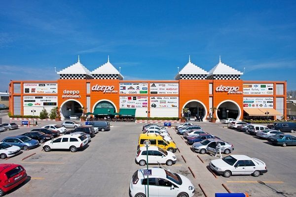 antalya%20winkelcentrum%20deepo%20outlet%20palace%20car%20rental.jpg